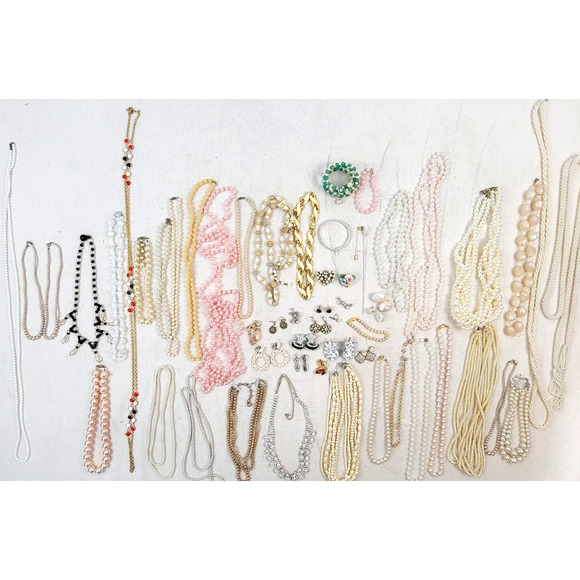 Vintage Jewelry Lot Pearls Beads Earrings Bracelets Hat Pins Brooch 1940s–1990s - Picture 1 of 9